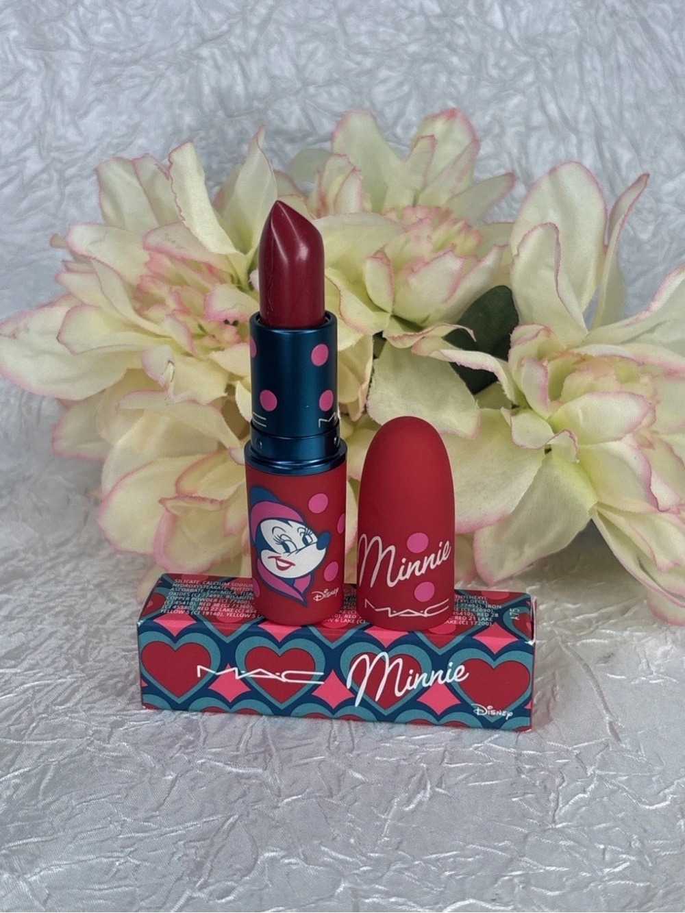 MAC Disney Minnie Lustreglass Lipstick MINNIE WOO Full Size NIB